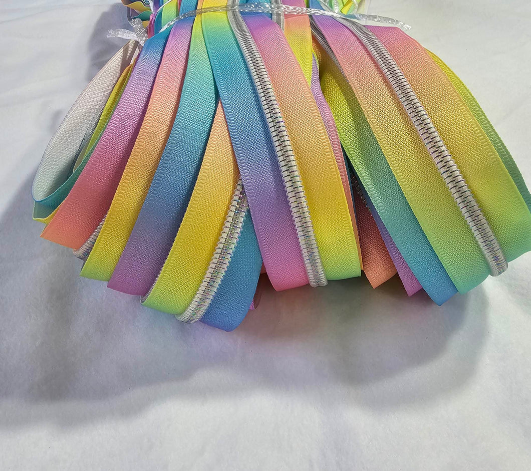 Light Rainbow - Rainbow Teeth Zipper Tape