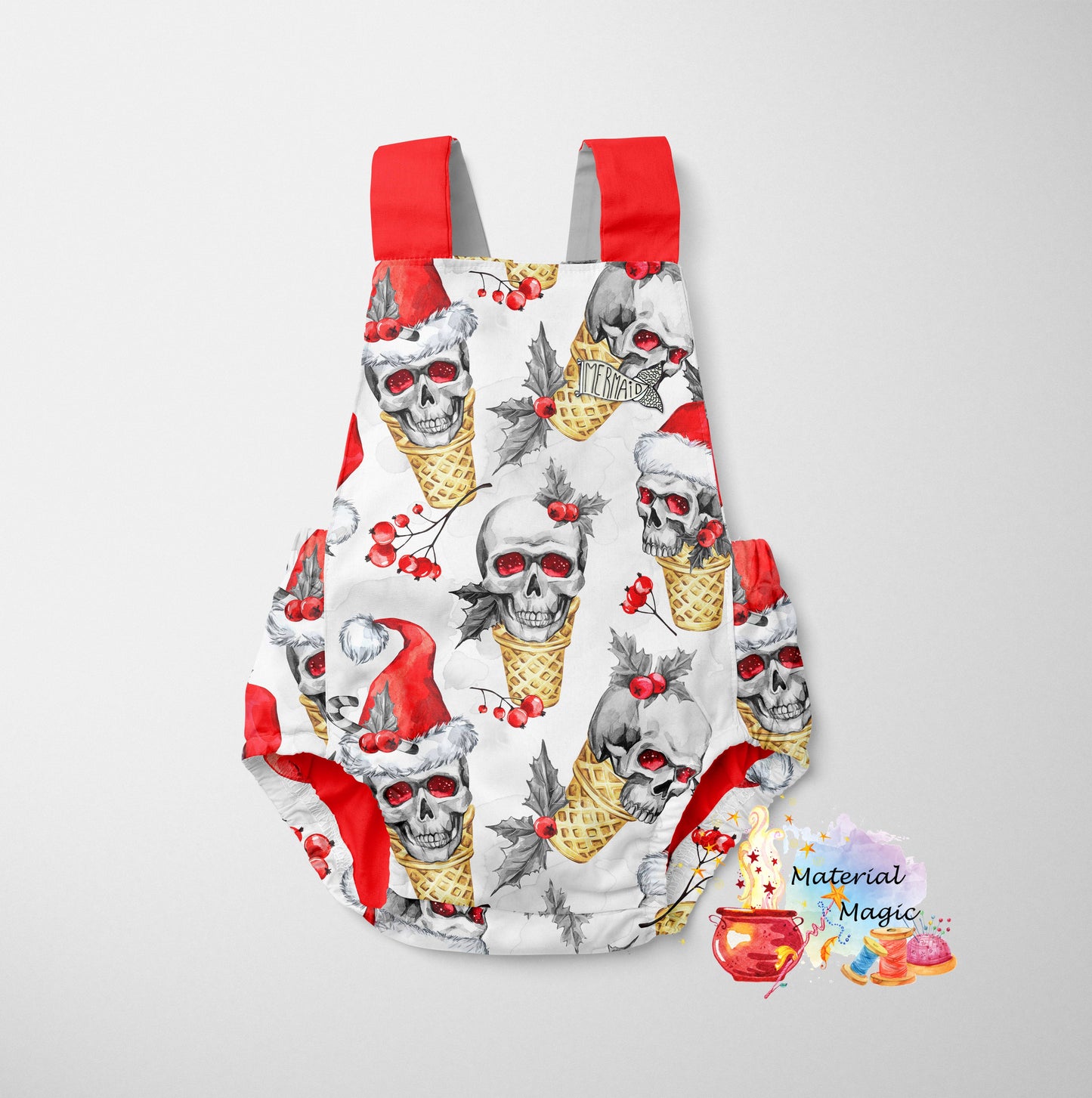 Skulls Xmas Cones White